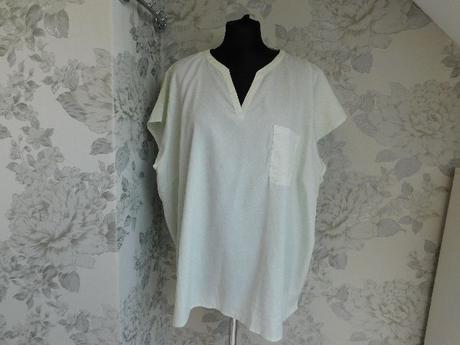 Pekna letna lahučka bluzka,, 52