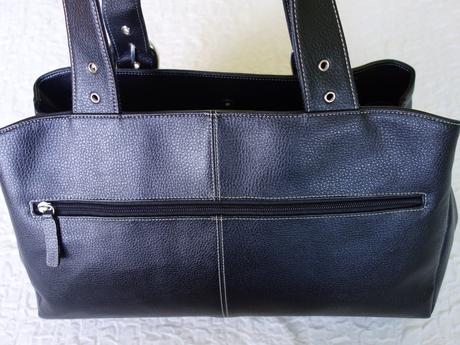 Väčšia čierna kabelka l.credi,