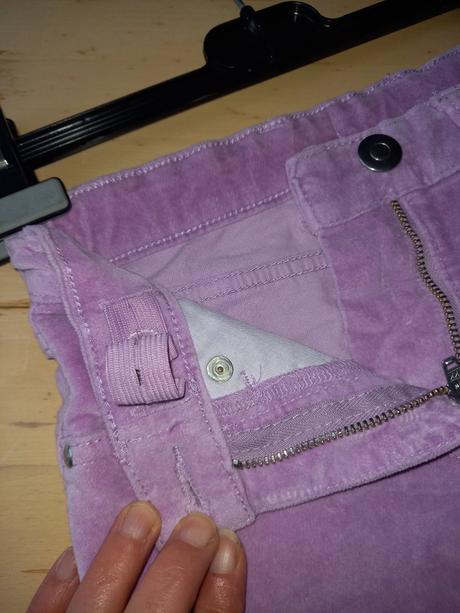 Pekné dievčenské nohavice, 122