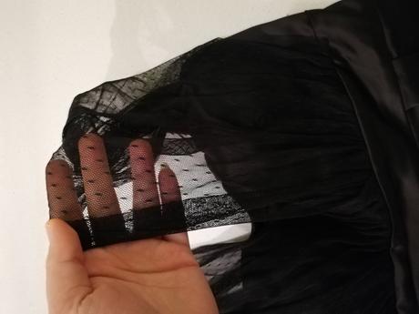 Satenove čierne elegantne šaty, 40