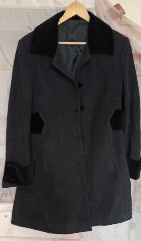 Kabát, 44
