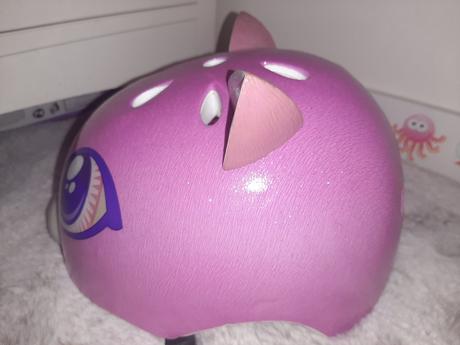 Prilba, korčule, bicykel, kolobežka, s