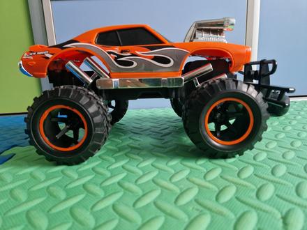 26de_velky truck na ovladanie, 