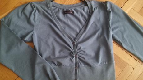 Krátky tehotenský svetrík zn mama licious, l