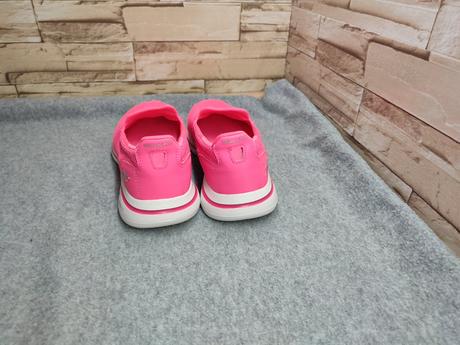 Skechers 37 - dámske ružové našuchovačky, skechers,37