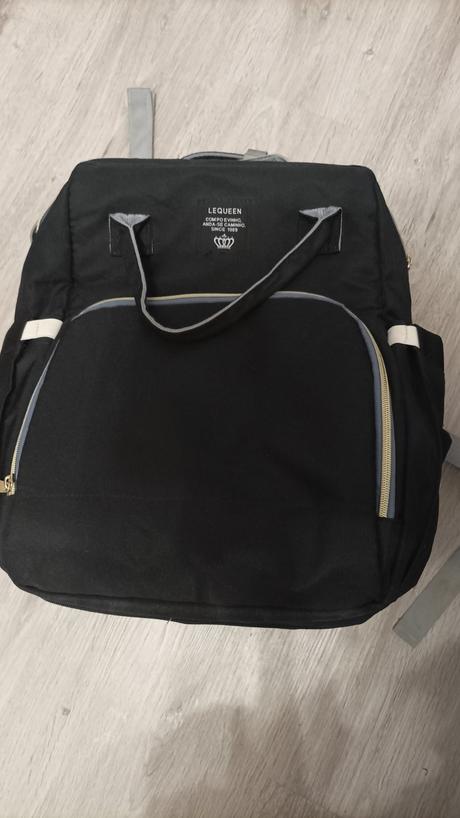 Prebaľovací batoh, lequeen