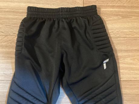 Brankárske nohavice, 146