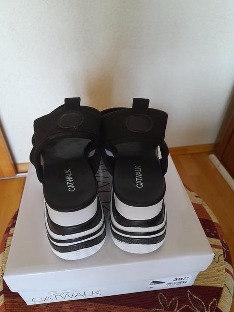 Čierne sandále veľ. 39 - top stav, 39