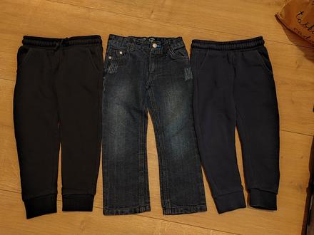 Rifle a tepláčiky spolu, f&f,104