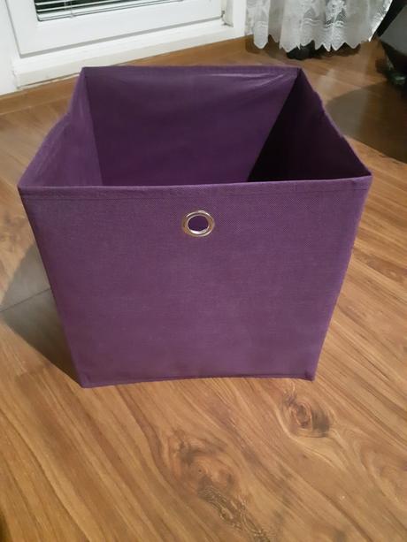 Fialový box,