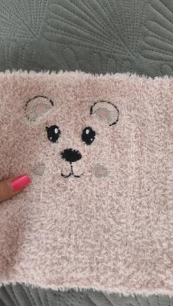 Ružový huňatý nákrčník, terranova