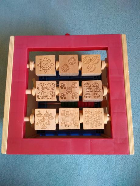 Drevená interaktívna kocka, 