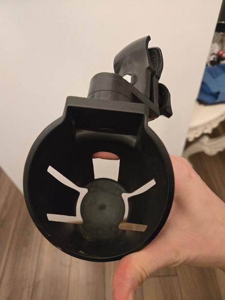 Univerzalny drzuak na pohar, zopa