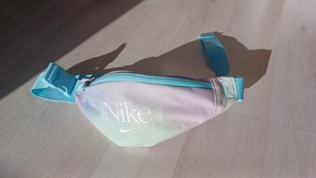 Ladvinka nike, nike