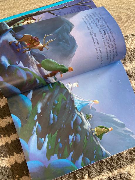 Ľadové kráľovstvo - polárna žiara zlatá kniha, 