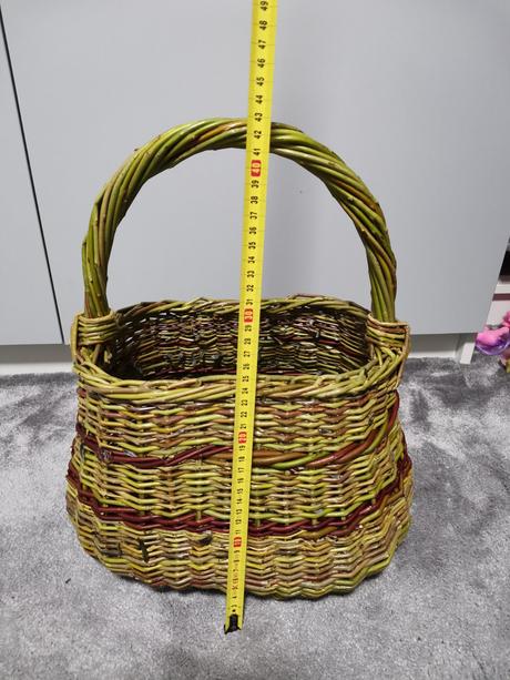 Prútený košík,