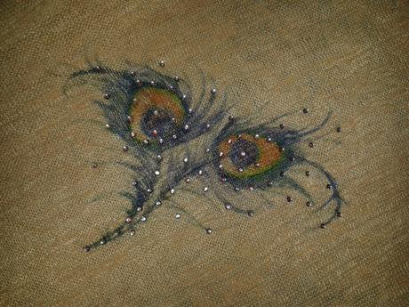 Svetrik s pavimi perami, m