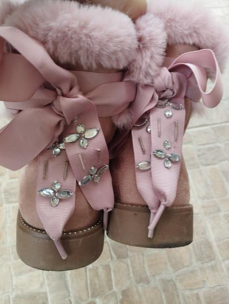 Dvakrát obuté ružové teplé čižmy, 37