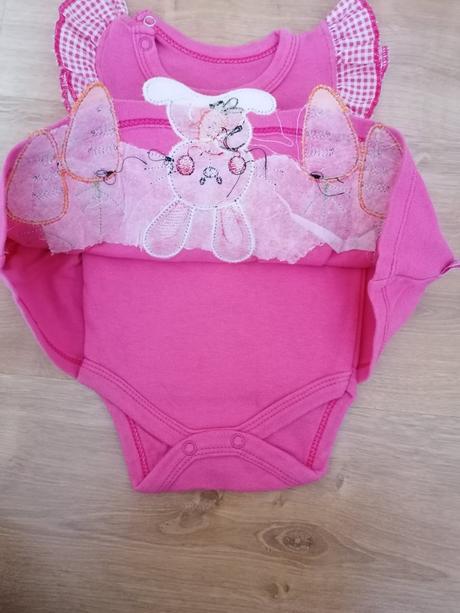 Šaty s bodynkom, 56