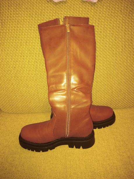 Nové čižmičky, 38