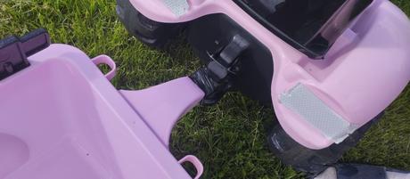 Detsky ružový traktor,