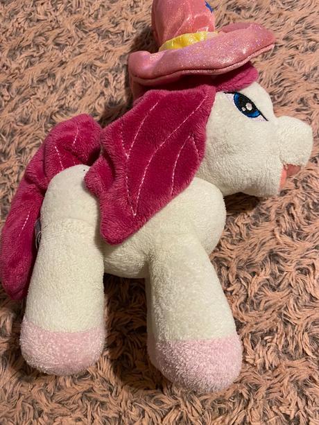 Filly krásny koník, veľmi pekný,