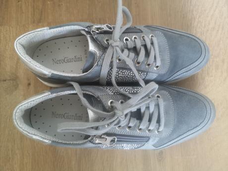 Topanky zn. nero giardini, 36