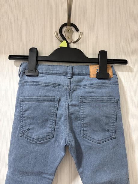 Chlapčenské rifle, zara,104