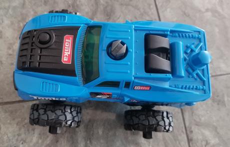 Hasbro tonka skladacie auto so zotrvačníkom,