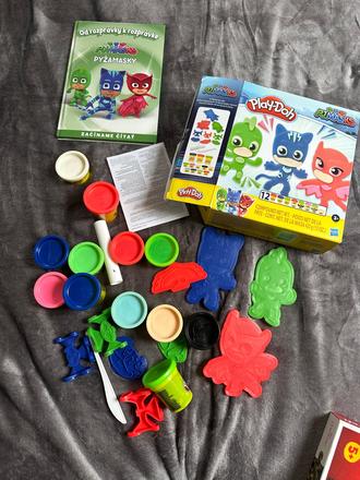 Plastelína pj masky,
