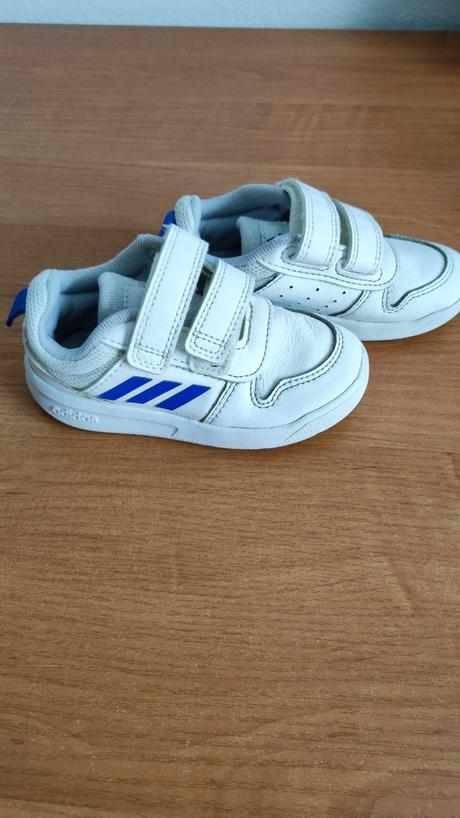 Adidas biele, adidas,23