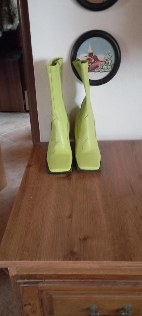 Cizmicky z pravej koze extravagantne, 37