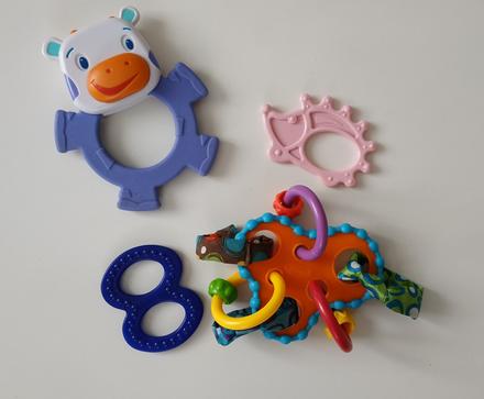 Sada hrkálok a hryzátok,