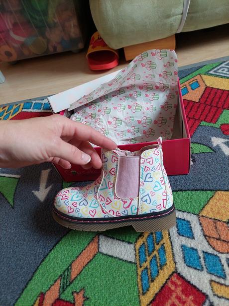 Srdiečkové čižmičky 25, cupcake,25