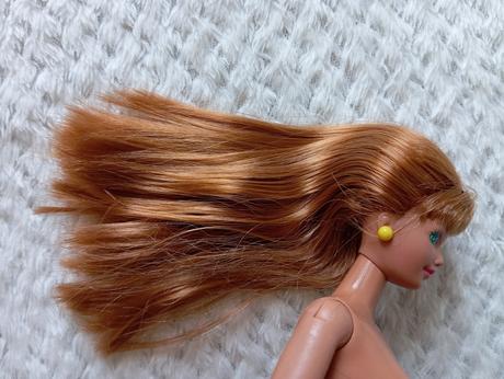 Barbie midge s náušnicami 1993,