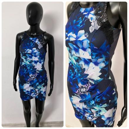 Tmavomodré kvetované šaty s čipkou, lipsy london,s