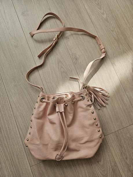 Kabelka crossbody, 
