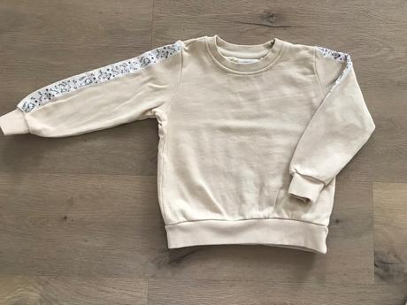 Mikina reserved, reserved,104