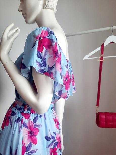 Hodvábne kvetinové šaty, m