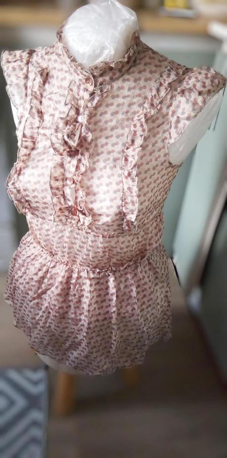 Kaos značka100 hodvábna tunika s volánikmi s/m, m