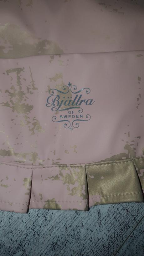 Podbradník bjällra, 