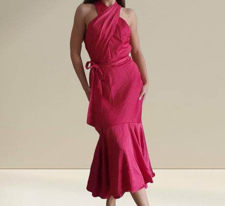 Elegantné lesklé šaty, m