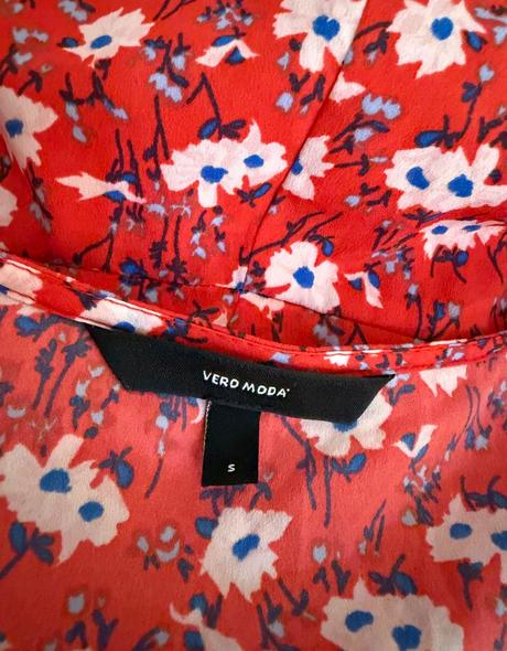 Romantické kvetinové šaty vero moda elegantné w, vero moda,s