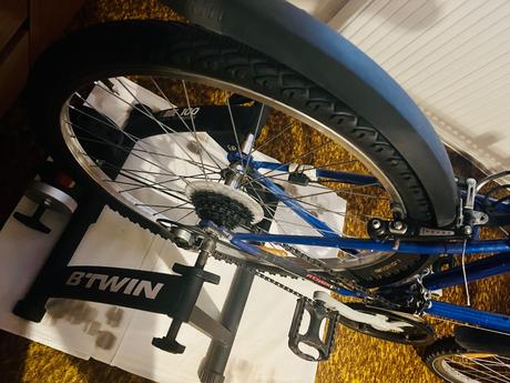 Trenažér s bicyklom, btwin