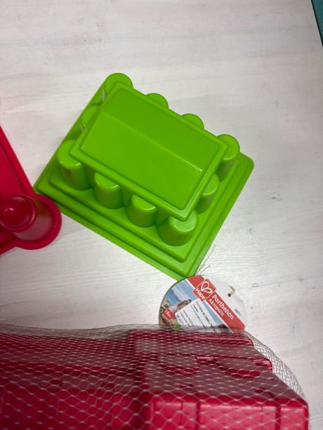 Hape - formicky do piesku, 