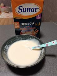 Sunar mliečna krupicová kaša na dobrú noc škorica, jablko