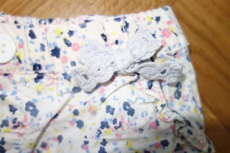 Kvietkované kraťasy 12-18m, 86