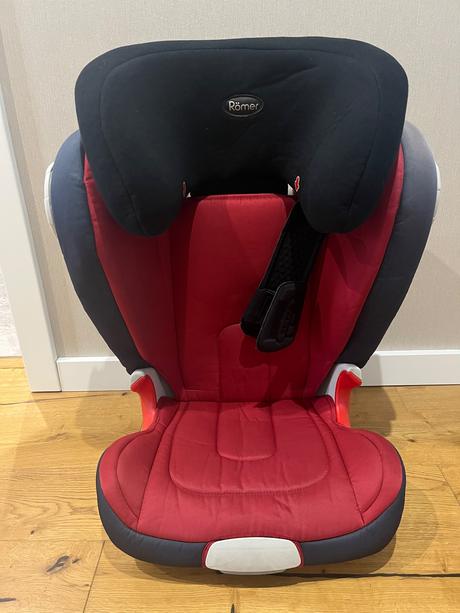 Romer autosedacka, römer