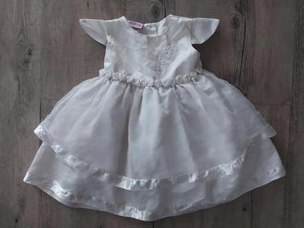 Slávnostné biele šaty, 86