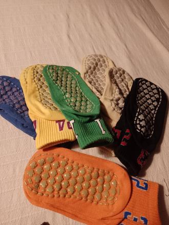 Protišmykové ponozky, 32